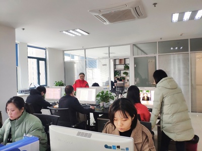 臻美 以教育咨詢服務(wù)為舟，為迷途少年點亮歸航的燈塔